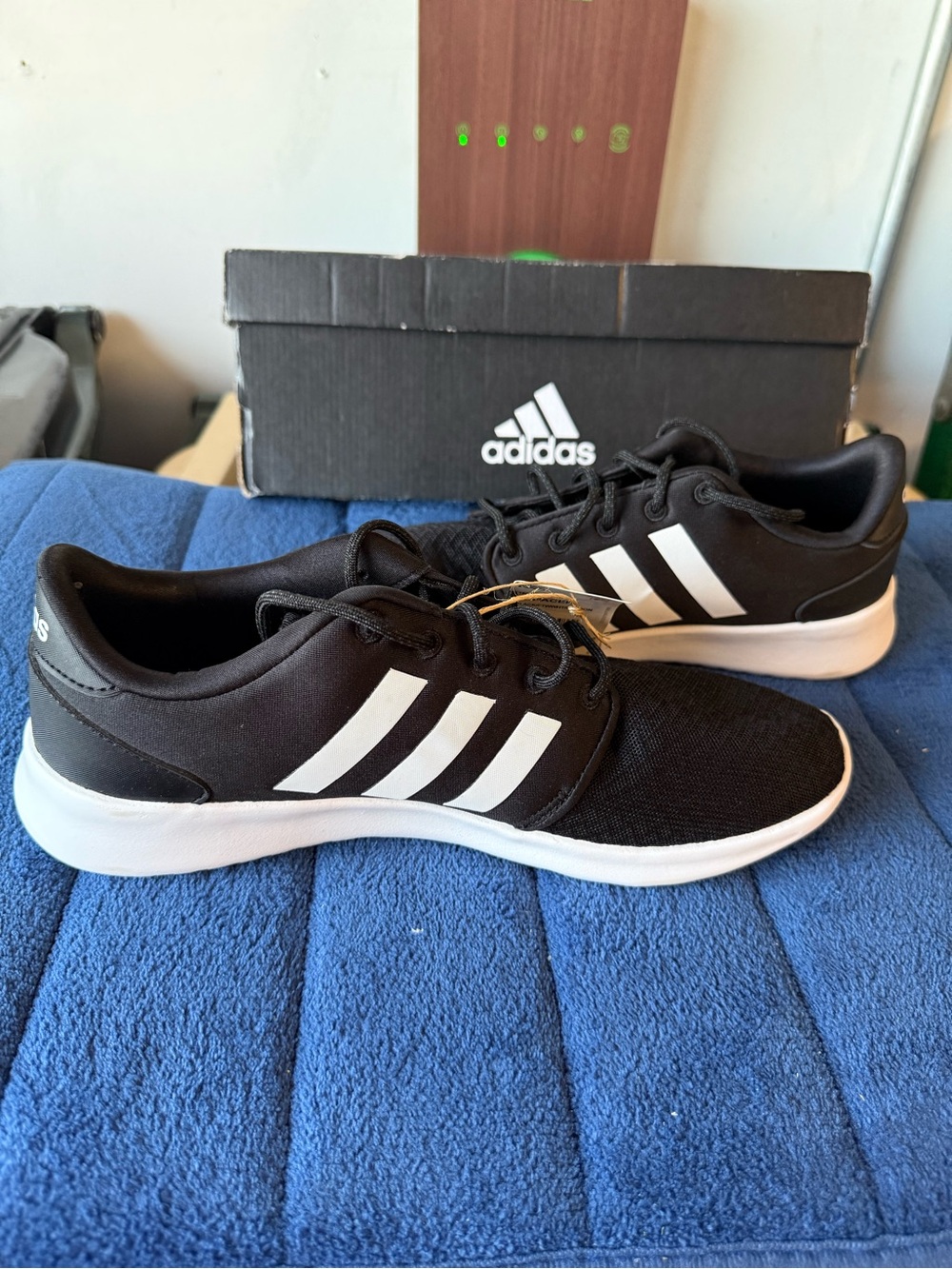 Adidas Womens Cloudfoam QT Racer DB0275 Black Running Shoes Sneakers Size 10 New